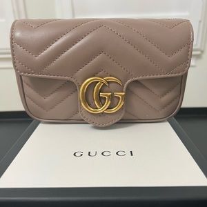 GUCCI GG MARMONT LEATHER SUPER MINI BAG